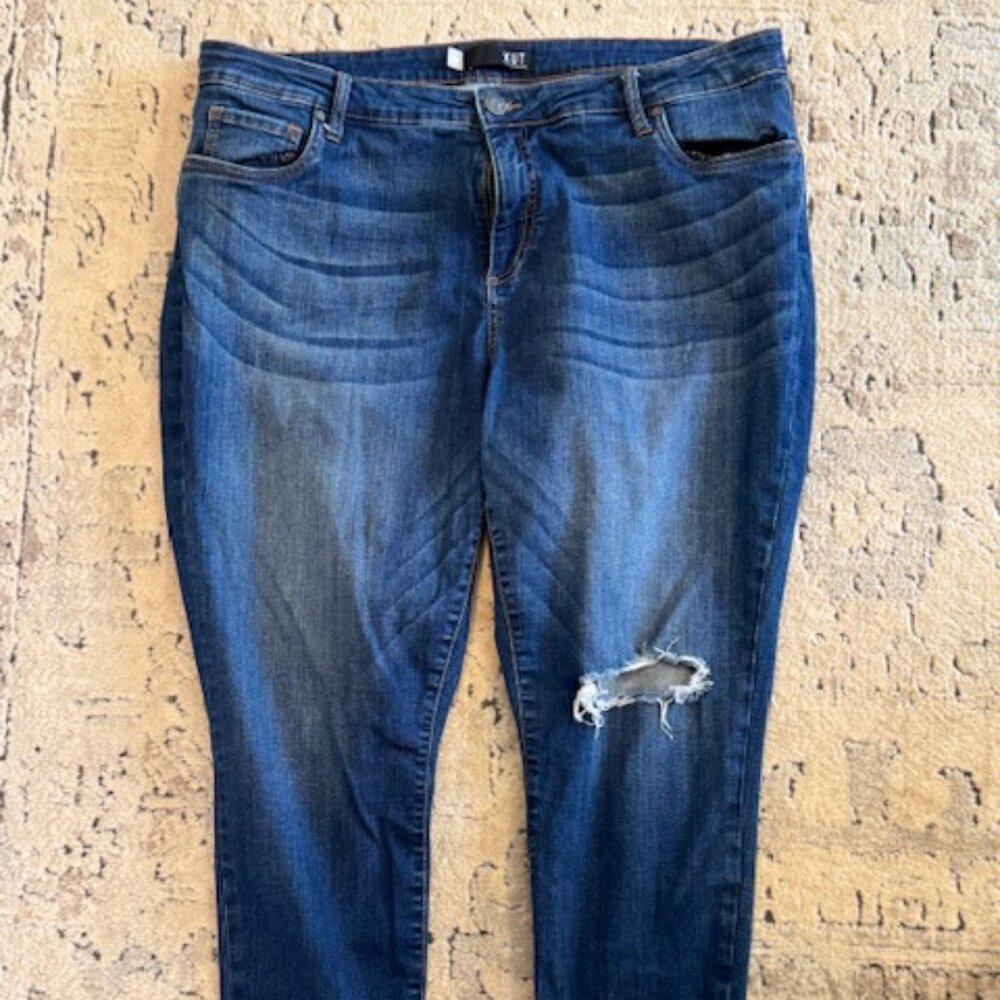 Kut from the Kloth Donna Skinny Crop Jeans, distressed, size 18W